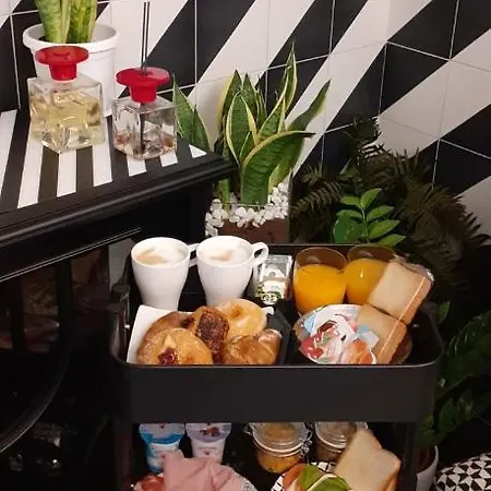 住宿加早餐酒店 Nerobianco 索伦托